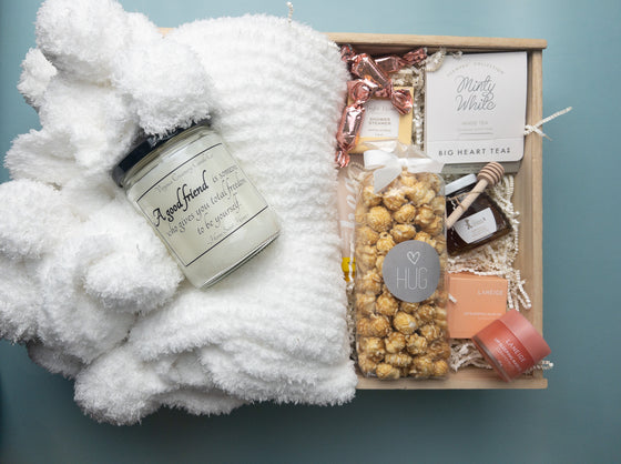 Hug in a Box with Candle